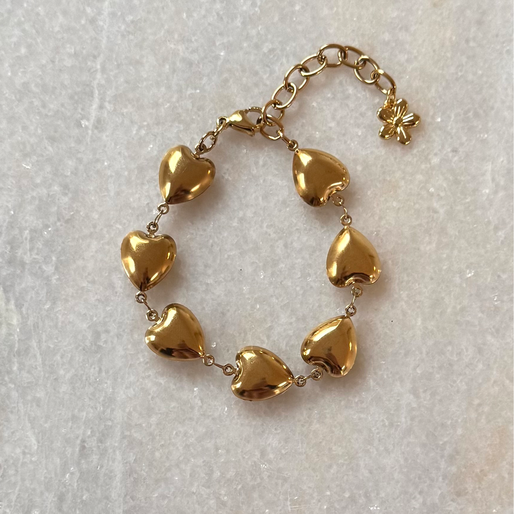 Hartjes armband kopen | Roestvrijstalen armband online bestellen | BY BLOOM sieraden