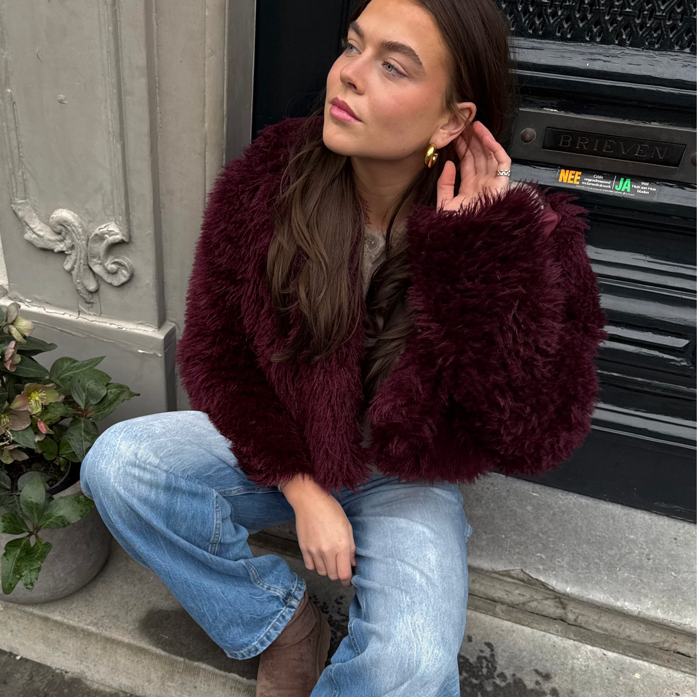 Berry Jacket | Bordeaux jasje met haren | Dameskleding kopen | Faux fur bordeaux jasje