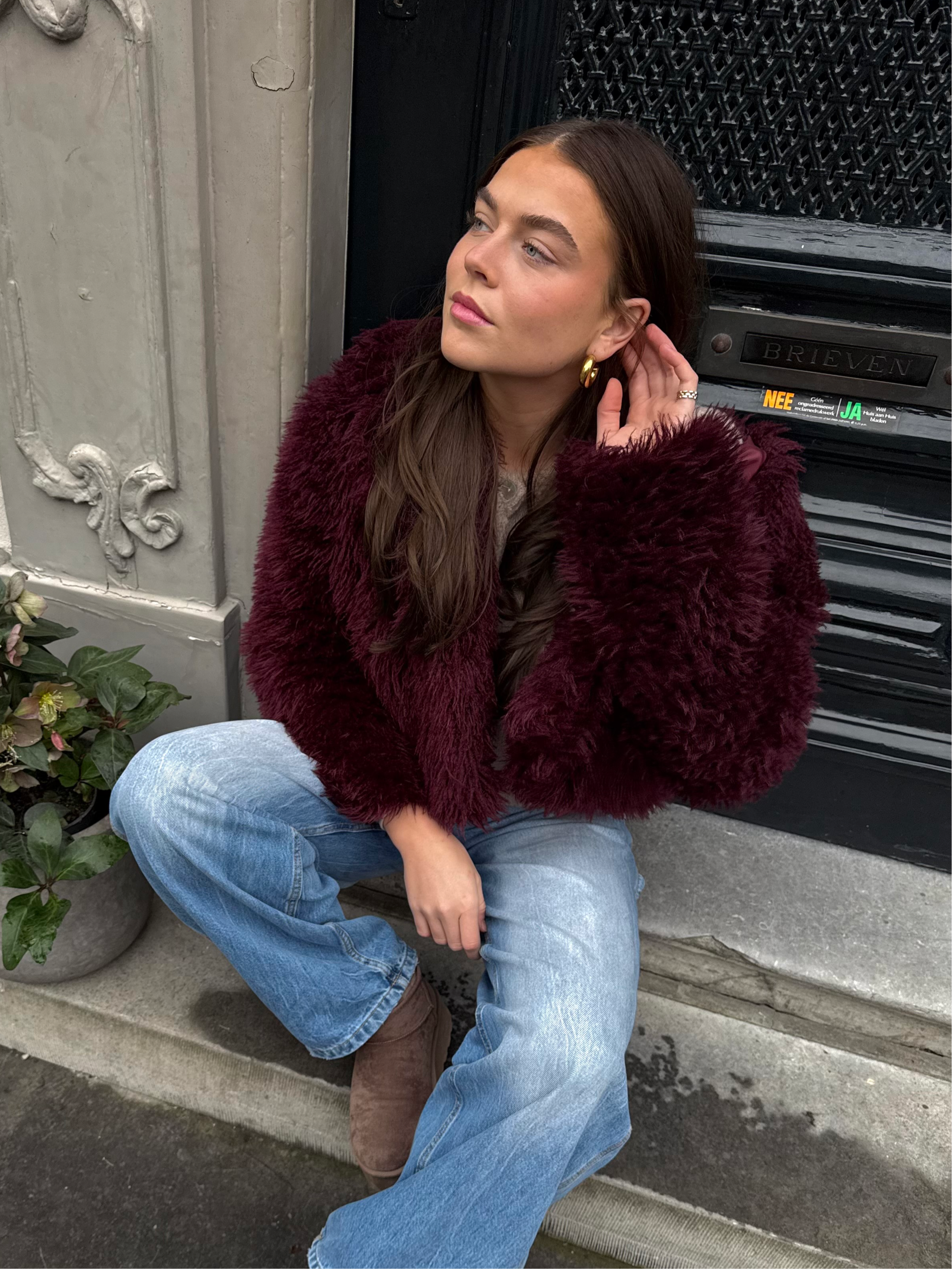 Berry Jacket | Bordeaux jasje met haren | Dameskleding kopen | Faux fur bordeaux jasje