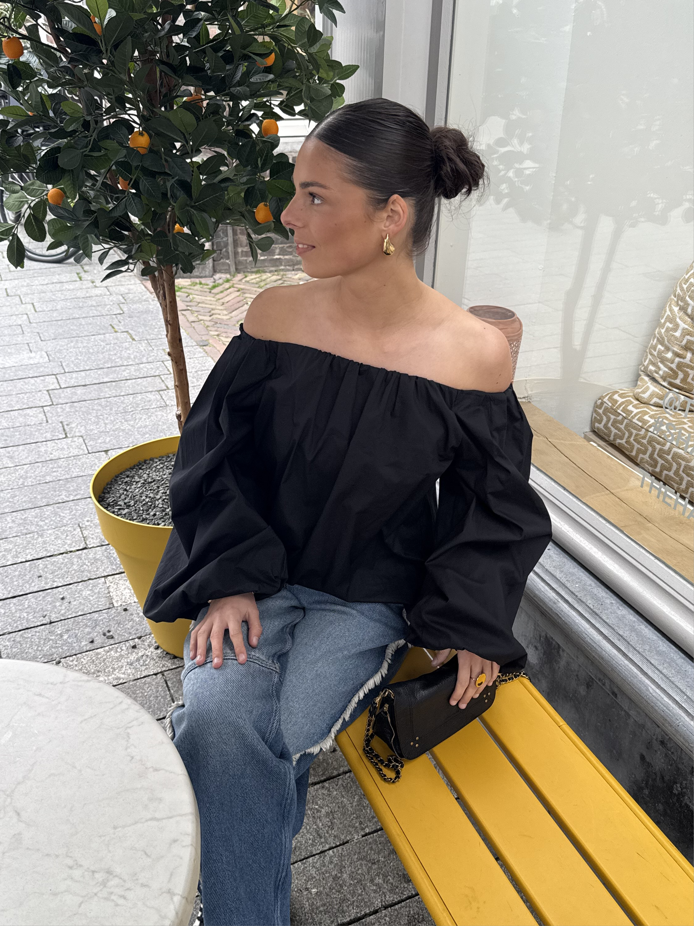 Zwarte off shoulder top | Top met lange mouwen
