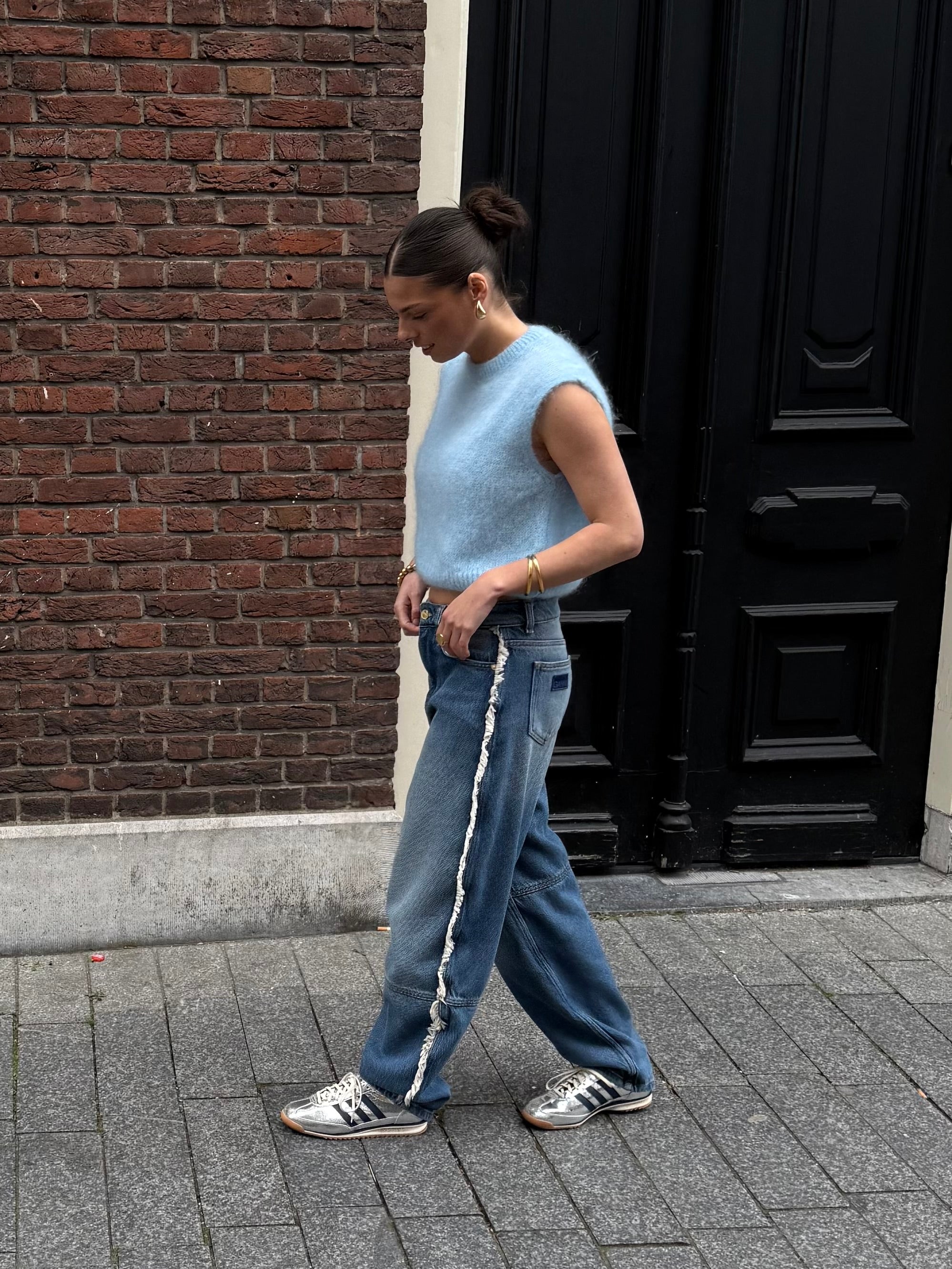 Mouwloze mohair top | Lichtblauwe spencer | Gebreide mouwloze top