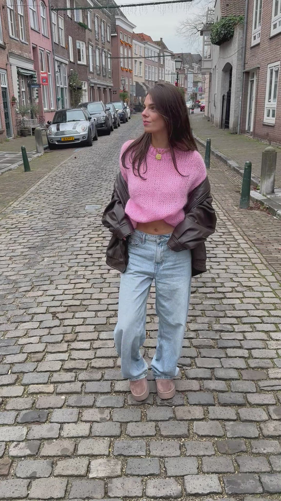 Mohair trui met korte mouwen | Lichtroze gebreide trui kopen | BY BLOOM dameskleding 